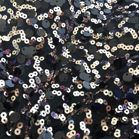 Black/Gold sequin pleated strapless dress - Picture 4 of 5